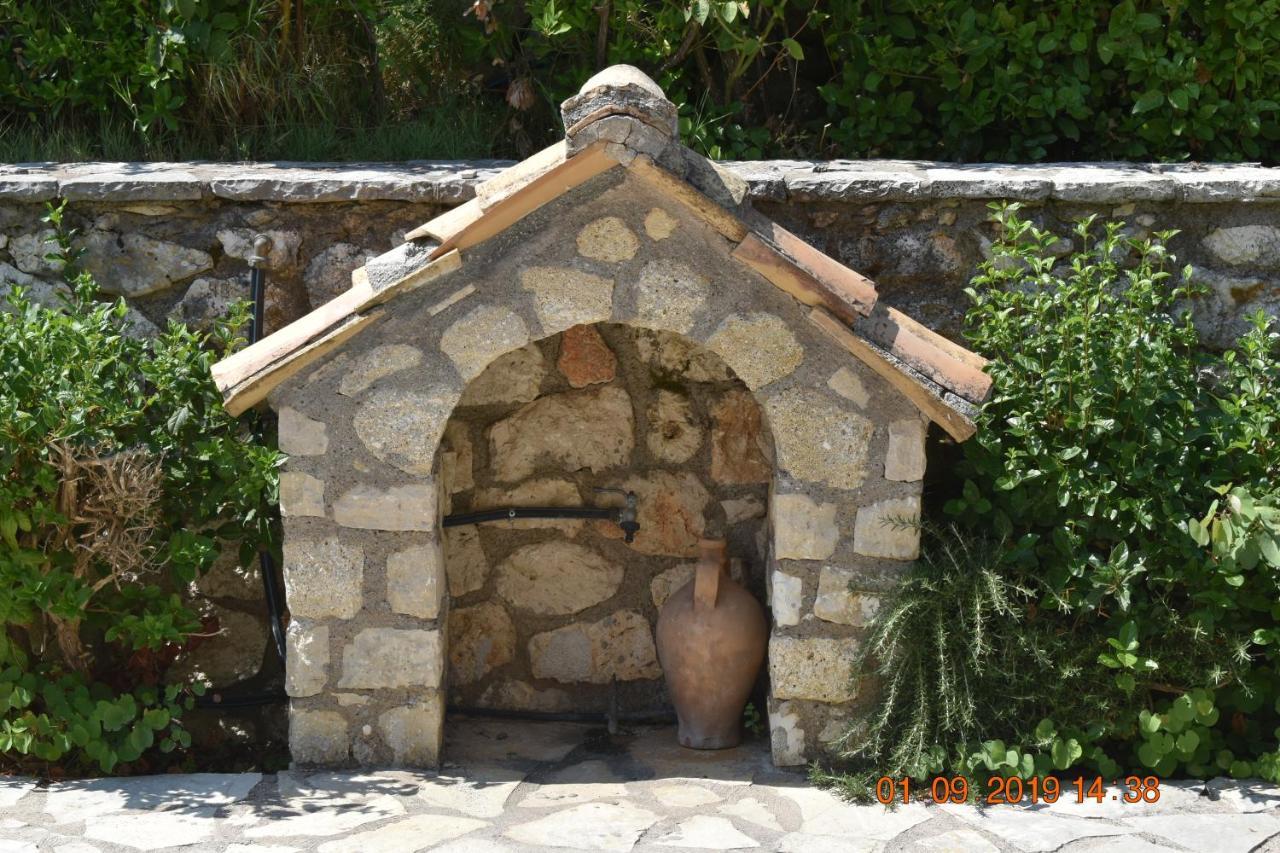 Estate Dafnopanagia Villa Magda Asprogerakata المظهر الخارجي الصورة