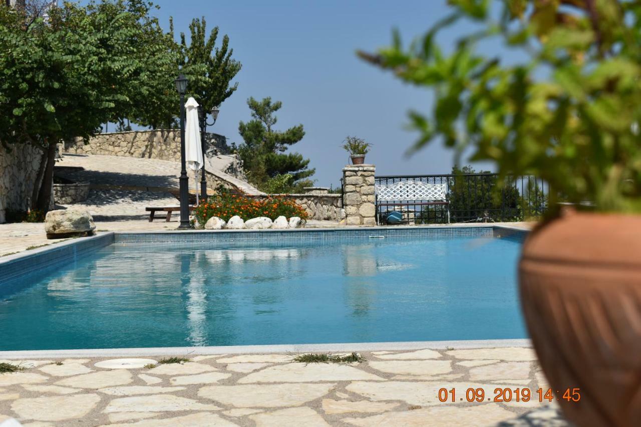 Estate Dafnopanagia Villa Magda Asprogerakata المظهر الخارجي الصورة